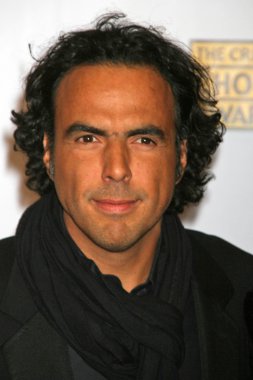 Alejandro gonzlez irritu de 12 yıllık eleştirmenlerin Seçimi Ödülü. Santa monica civic auditorium, santa monica, ca. 01-12-07