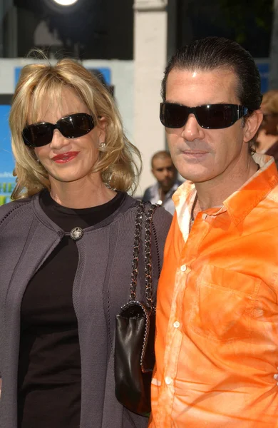 Melanie griffith i antonio banderas w los angeles premiera "shrek trzeci". Mann wieś teatru, westwood, ca. 05-06-07 — Zdjęcie stockowe