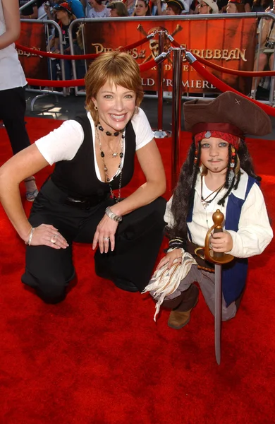 Lauren Holly and son — Stock Photo, Image
