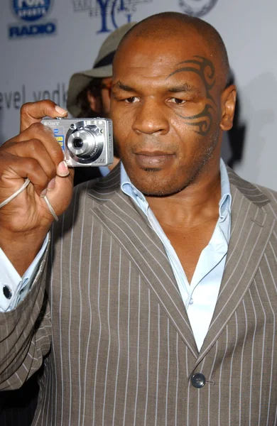 Los Angeles Premiere of "Resurrecting The Champ" — Stock Photo, Image