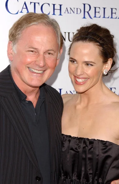 Victor Garber and Jennifer Garner — Stock Photo, Image