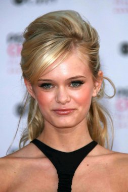 Sara Paxton