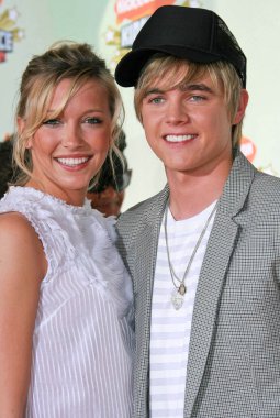 Katie cassidy ve jesse mccartney nickelodeons 20 yıllık kids choice Ödülleri. Pauley pavillion, westwood, ca. 03-31-07