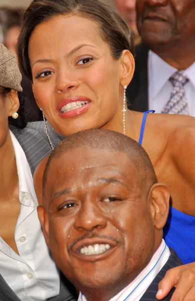 Keisha whitaker ve forest Whitakerin forest whitaker hollywood 2,335th yıldızı onurlandıran töreninde ünü yürümek. Hollywood Bulvarı, hollywood, ca. 07/04-16