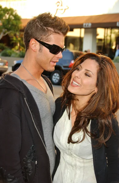 Ivy'de Nişangah kerri karabag