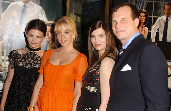 Ginnifer goodwin i chloe sevigny z jeanne tripplehorn i bill paxton — Zdjęcie stockowe