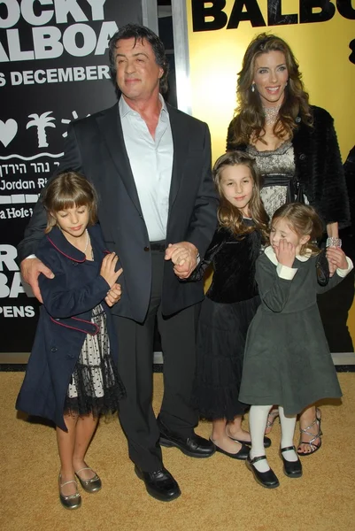 Sylvester Stallone y Jennifer Flavin con la familia —  Fotos de Stock