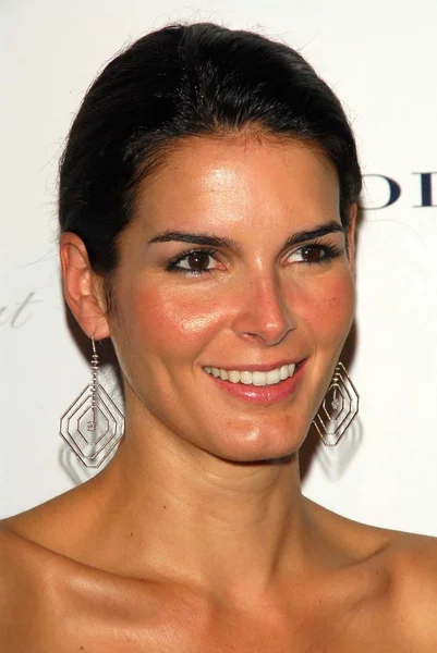 Angie harmon — Foto de Stock