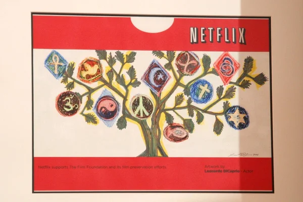 Netflix Special Edition Red Envelopes Unveiled by Orlando Bloom — Stock Photo, Image