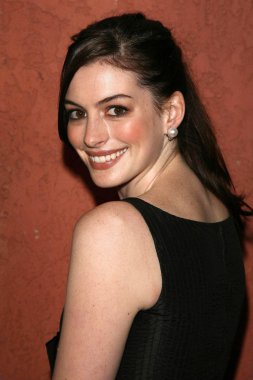 Anne Hathaway