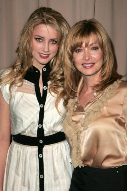 Amber duydum, sharon lawrence