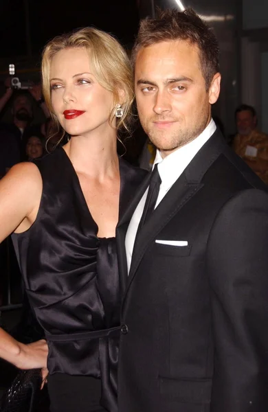 Charlize Theron e Stuart Townsend — Fotografia de Stock