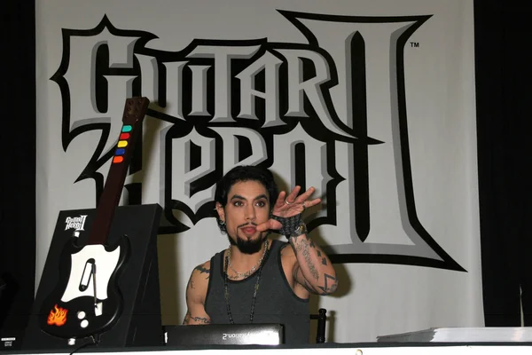 Dave Navarro in negozio per promuovere Guitar Hero II — Foto Stock