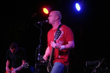 Safari Sam'ın Stereocell gerçekleştirir