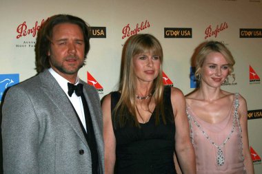 Russell Crowe with Terri Irwin and Naomi Watts clipart