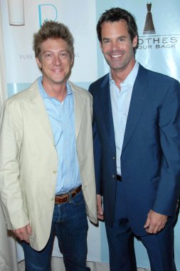 Kevin watkinsat Platin guild uluslararası arka partimiz elbiselerini ile raham ve tuc. Luxe hotel rodeo drive, beverly hills, ca. 09-12-07