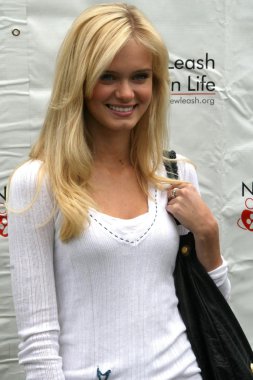 Sara Paxton