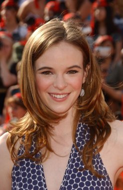 Danielle Panabaker Dünya Prömiyeri 