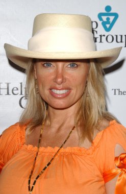 Yardım Grubu'nun 30 yıllık oyuncak ayı parası piknik