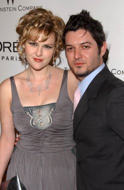 Sara rue ve kocası mischa