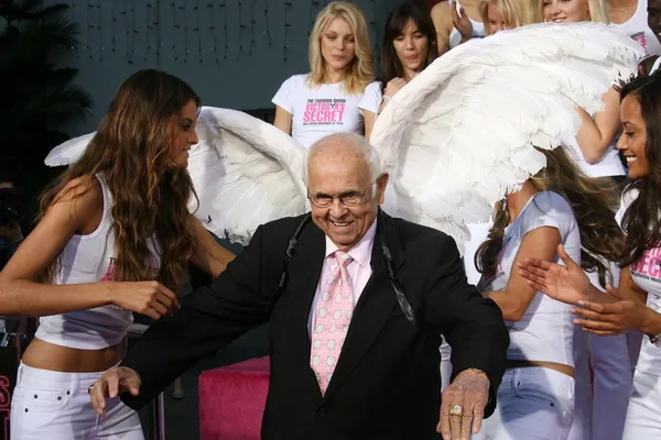 Victoria's Secret riceve la chiave della città di Hollywood — Foto Stock