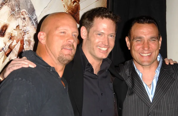 Steve austin ile scott wiper ve vinnie jones — Stok fotoğraf