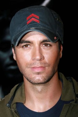 Enrique Iglesias-mağaza performans ve imzalama