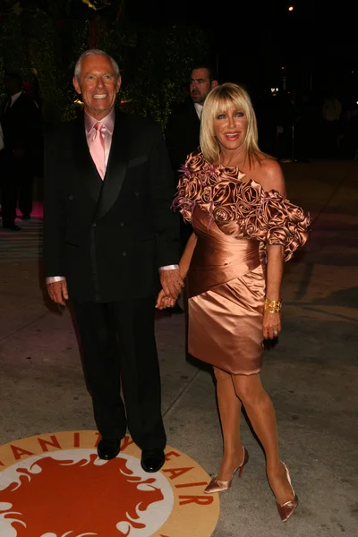 Alan hamel en suzanne somers op de 2007 ijdelheid eerlijke oscar partij. Mortons, west hollywood, ca. 02-25-07 — Stockfoto