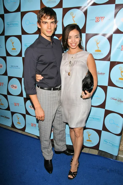 Christopher Gorham et Anel Lopez Gorham à la fête pour les Primetime Emmy Nominees 2007. One Sunset, West Hollywood, Californie. 09-09-07 — Photo