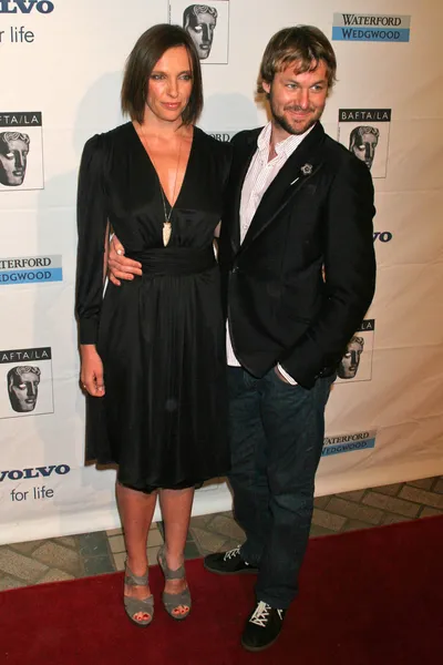 Toni Collette y su marido Dave — Foto de Stock