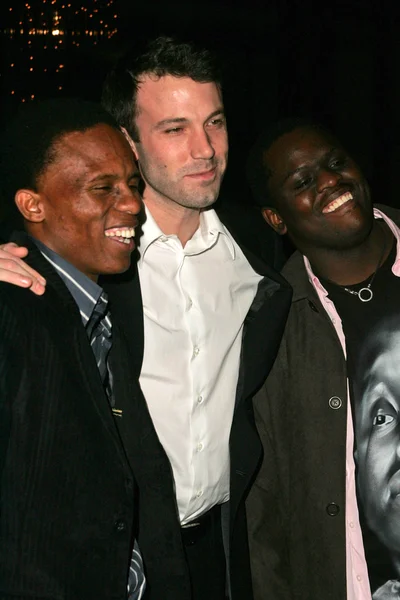 Victor mohale ben affleck ve archie khambula ile