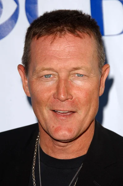 Robert patrickZoe saldano