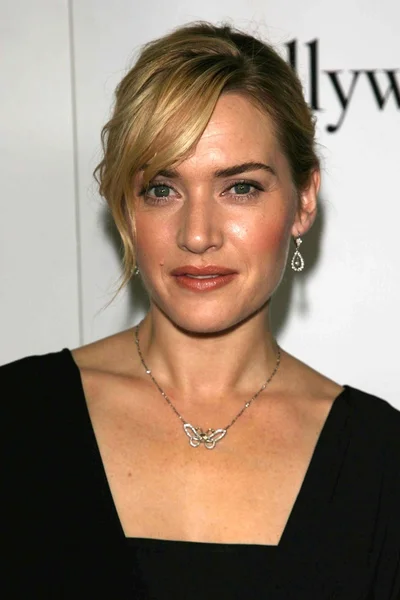 Kate Winslet en la fiesta de celebración de New Line Cinemas Little Children organizada por Hollywood Life Magazine. Pacific Design Center, West Hollywood, CA. 11-15-06 — Foto de Stock