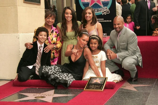 Vanessa Williams with Chris Williams and family — Stock Photo, Image