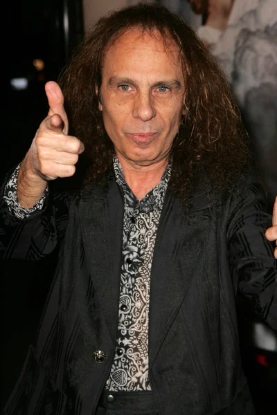 Ronnie James Dio - Página 7 Depositphotos_16112573-stock-photo-ronnie-james-dio