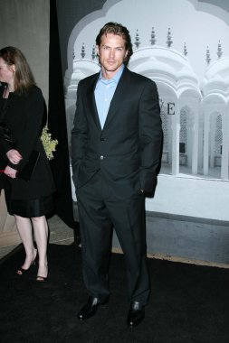 Jason Lewis