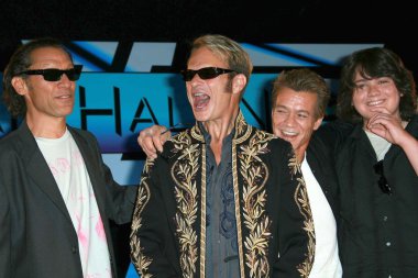 Alex van halen ve david lee roth ile eddie van halen ve wolfgang van halen van halen reunion tur basın toplantısında. dört mevsim hotel, los angeles, ca. 08-13-07