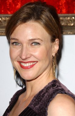 Cosmopolitan felicity huffman'ın yeni kitabı kutluyor