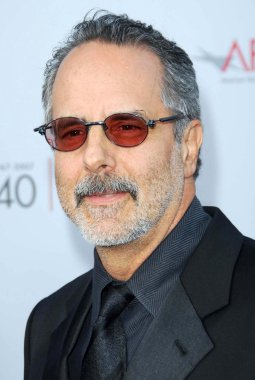 Jon Avnet