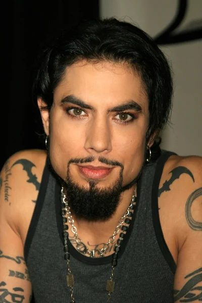 Dave navarro im speicher, um gitarrenheld ii zu fördern — Stockfoto