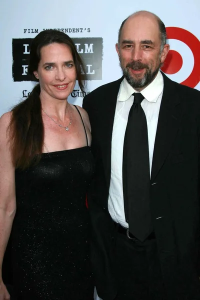 Sheila Kelley y Richard Schiff — Foto de Stock