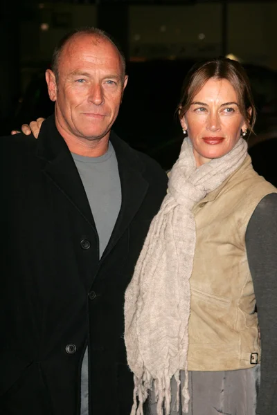 Corbin Bernsen e Amanda Pays — Foto Stock