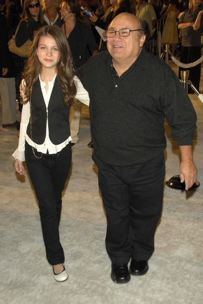 Danny DeVito y su hija — Foto de Stock