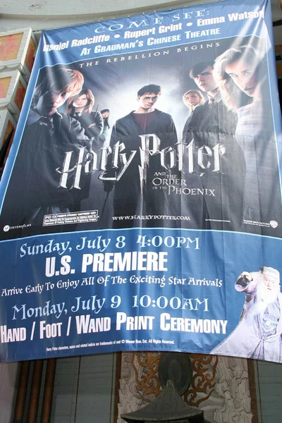 Ceremonia de impresión de manos, pies y varitas en honor a "Harry Potter " — Foto de Stock