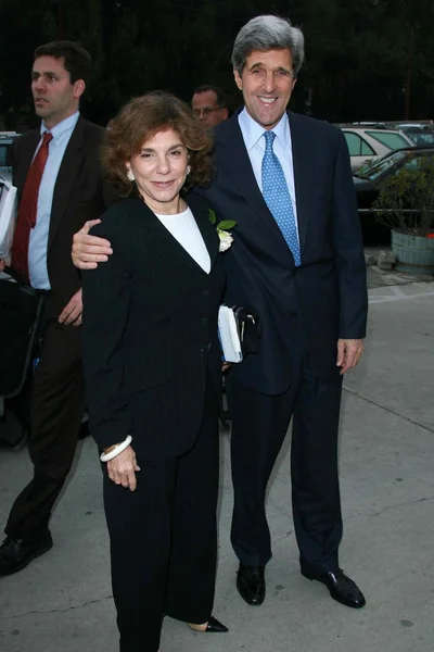 Teresa heinz kerry en john kerry — Stockfoto