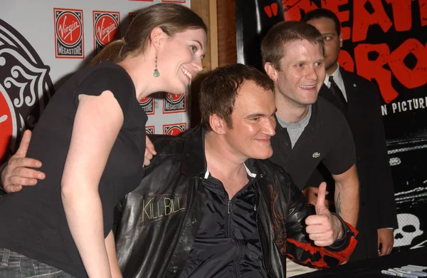 Quentin tarantino i butiken utseende — Stockfoto