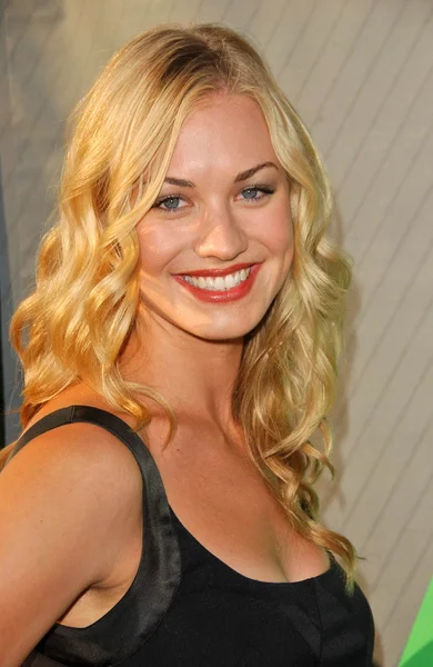 Yvonne Strahovski — Zdjęcie stockowe