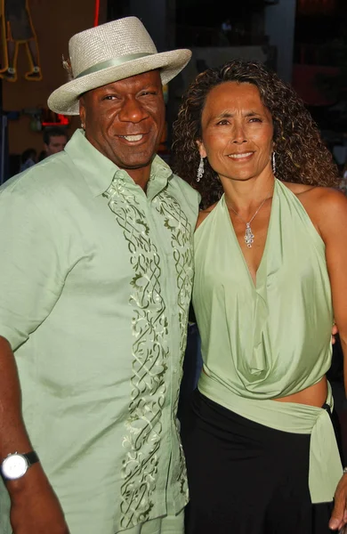 Ving Rhames y su esposa Deborah — Foto de Stock