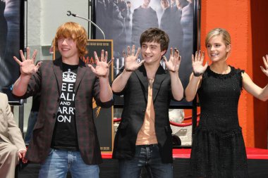 Rupert grint ile daniel radcliffe ve emma watson