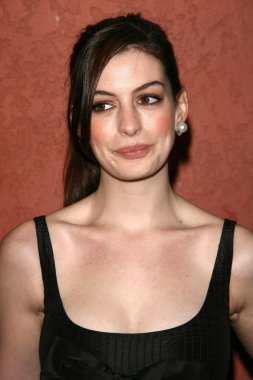 Anne Hathaway